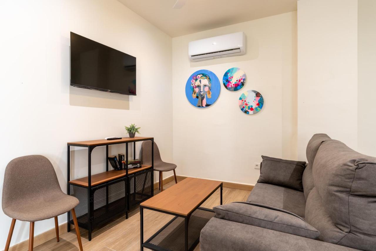 סביליה Apartamentos Cervantes 17 מראה חיצוני תמונה