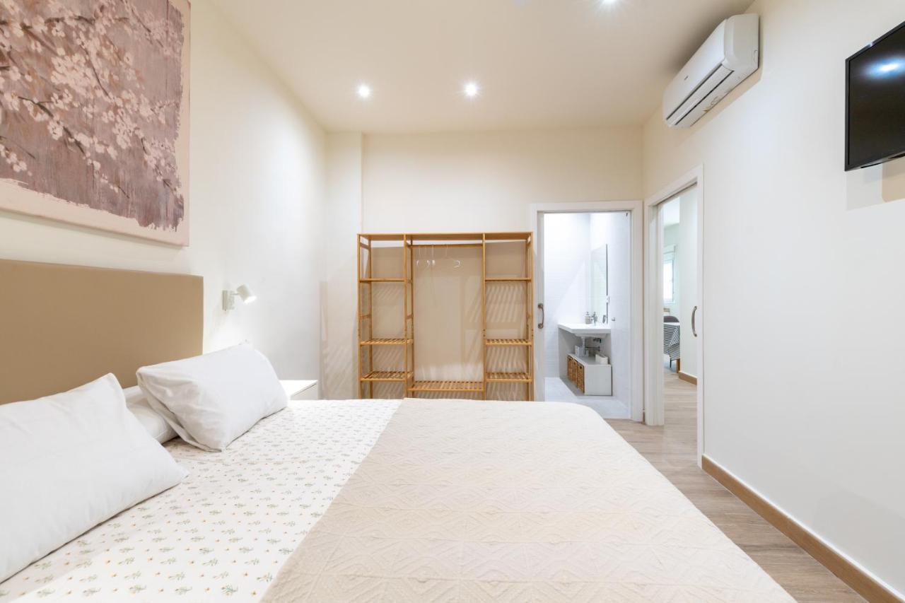 סביליה Apartamentos Cervantes 17 מראה חיצוני תמונה
