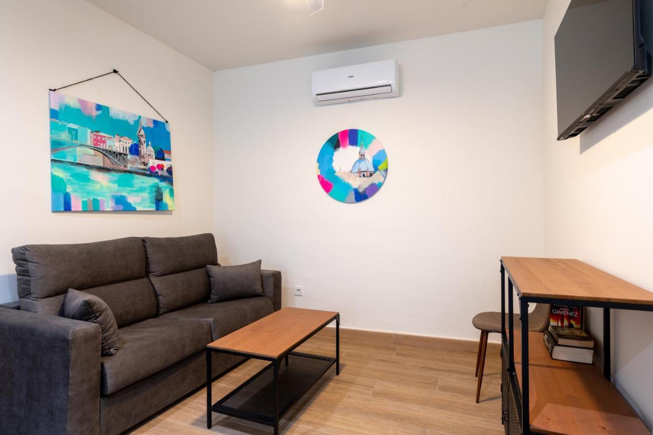 סביליה Apartamentos Cervantes 17 מראה חיצוני תמונה