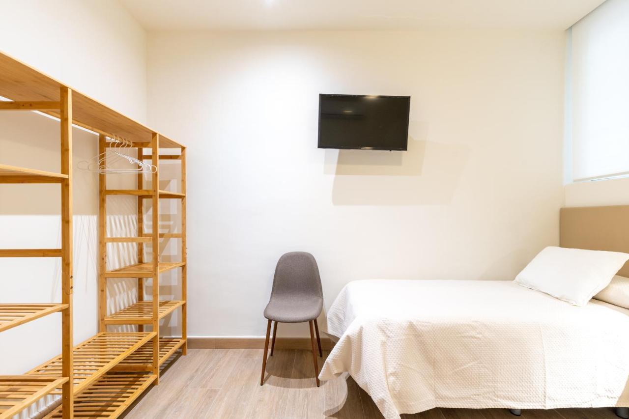 סביליה Apartamentos Cervantes 17 מראה חיצוני תמונה