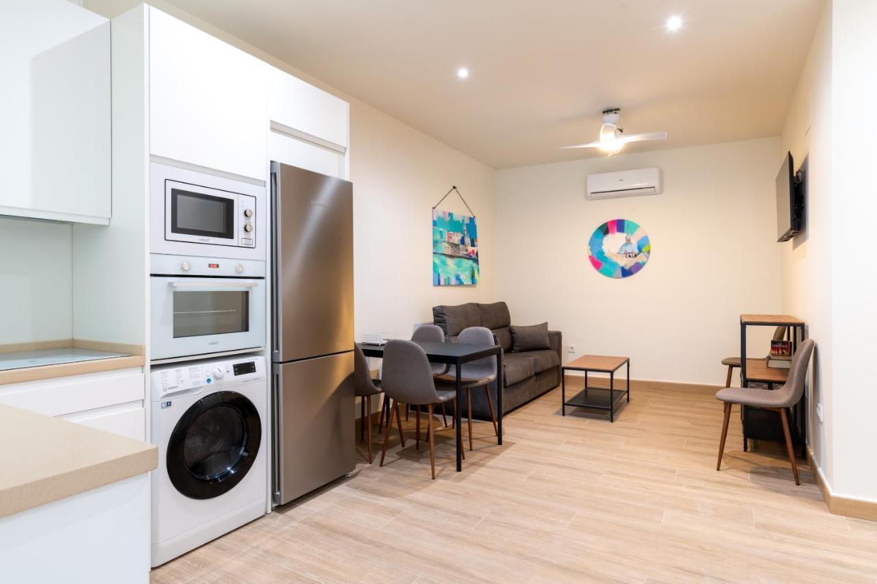 סביליה Apartamentos Cervantes 17 מראה חיצוני תמונה