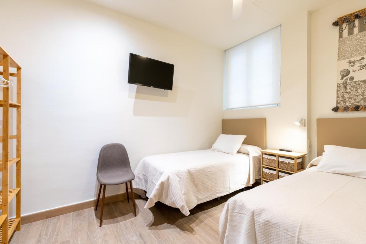 סביליה Apartamentos Cervantes 17 מראה חיצוני תמונה
