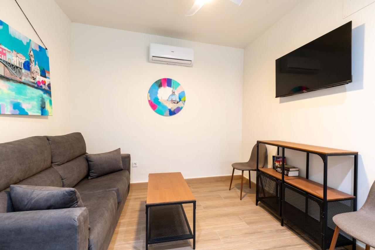 סביליה Apartamentos Cervantes 17 מראה חיצוני תמונה