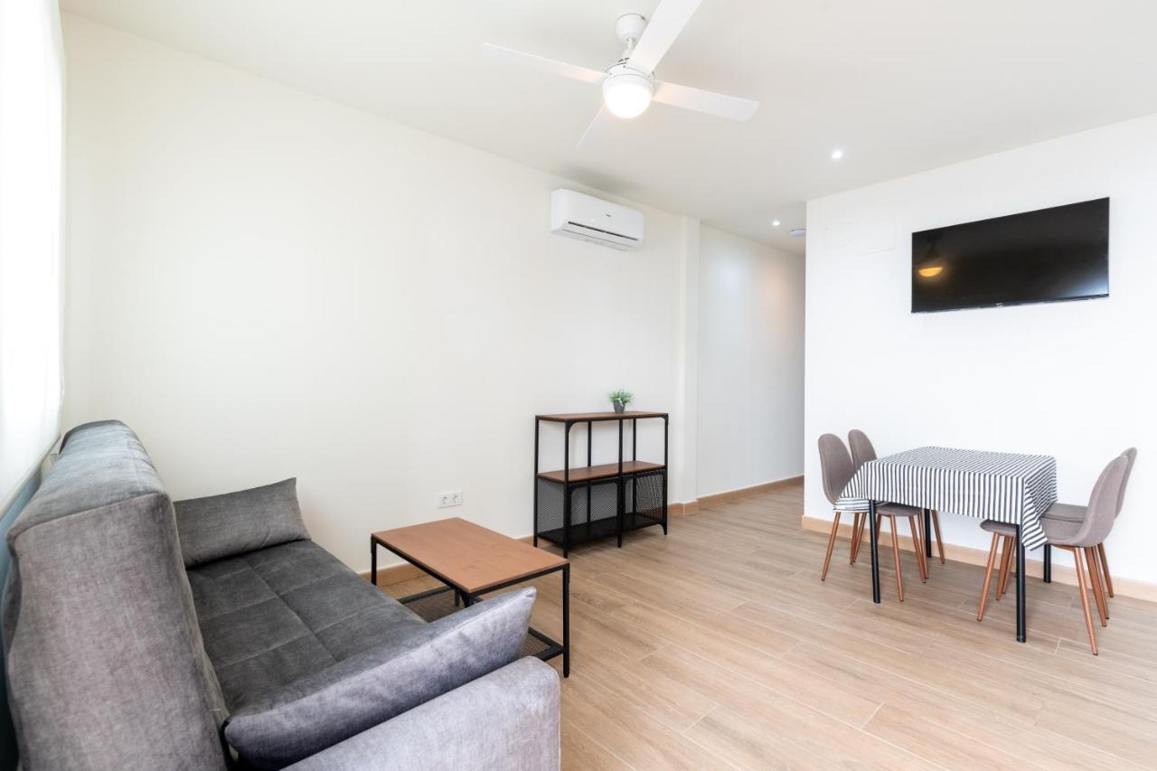 סביליה Apartamentos Cervantes 17 מראה חיצוני תמונה