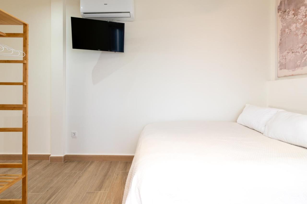 סביליה Apartamentos Cervantes 17 מראה חיצוני תמונה