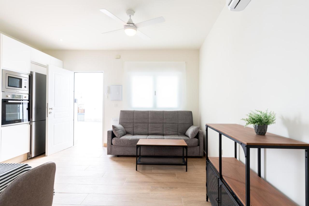סביליה Apartamentos Cervantes 17 מראה חיצוני תמונה
