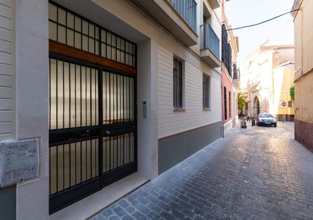 סביליה Apartamentos Cervantes 17 מראה חיצוני תמונה